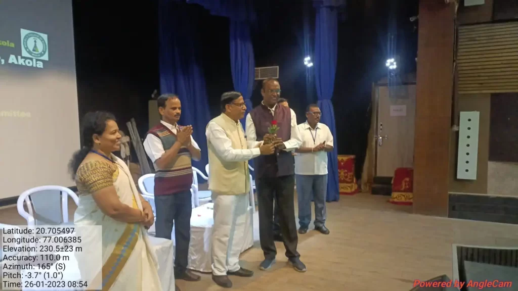 Dattaraj Vidyasagar falicitated on Achievement Day in RLT College 1 Vidyasagar Academy Akola