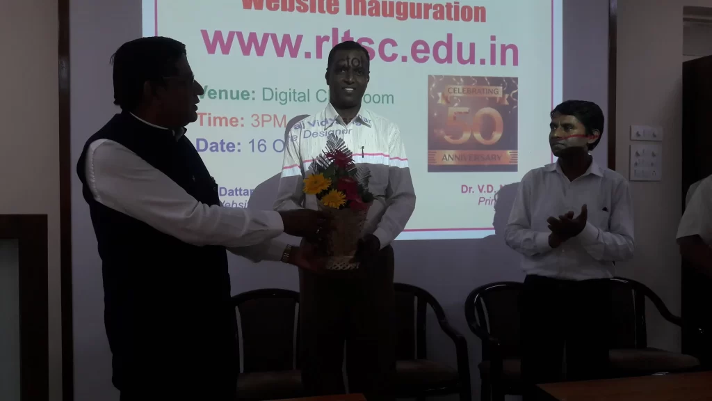 Dattaraj Vidyasagar falicitated on Achievement Day in RLT College 2 Vidyasagar Academy Akola
