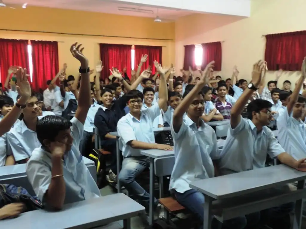 Vidyasagar Academy Robotics Workshop at Fergusson College Pune