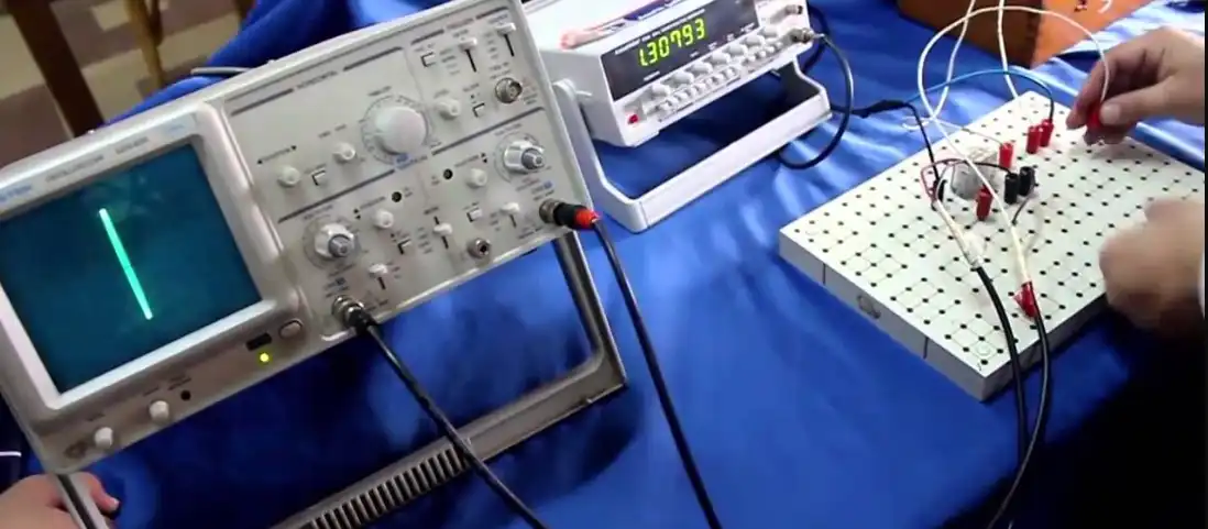 How to design Cathode Ray Oscilloscope using Arduino? Code of just 9 lines!